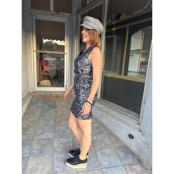 Y2K Lavender Label Vera Wang Metallic Swirl Wrap Dress – Size 6 - Picture 3 of 7